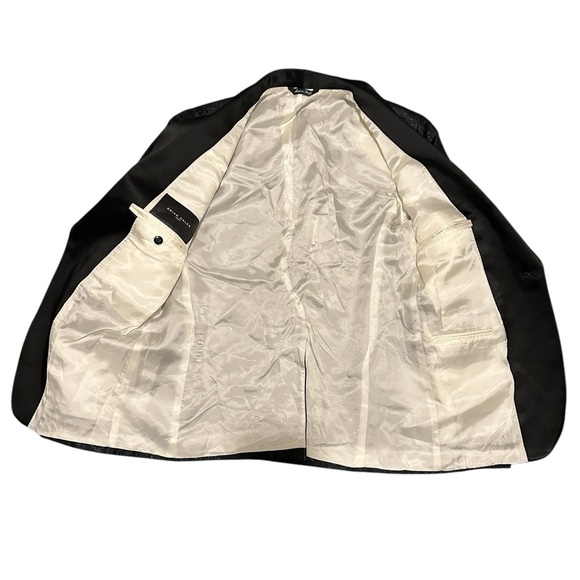 Brian Dales Men's 1 Button Tuxedo . Size 50. Cond.is V.Gd. - Picture 12 of 14